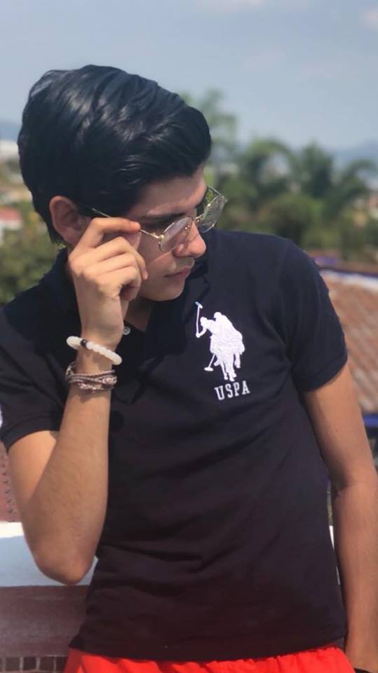 Ernesto - ID: 149725 - 408957