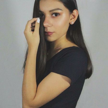 Cecilia - ID: 166658