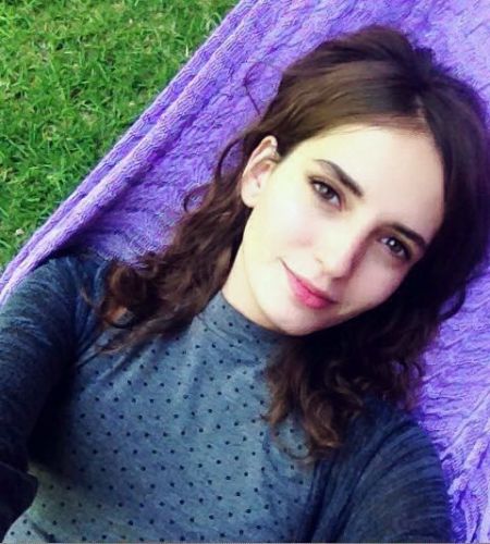 Abril - ID: 195122