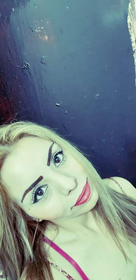 Karina - ID: 210302