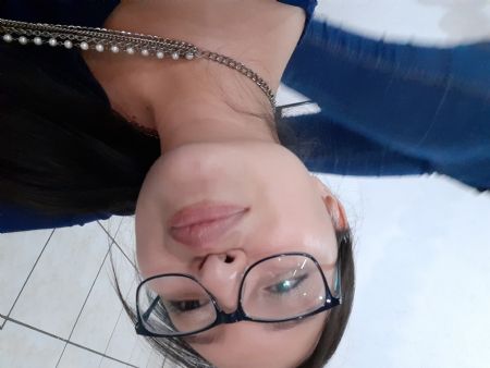 Itzel - ID: 240417