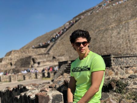 Carlos - ID: 261735