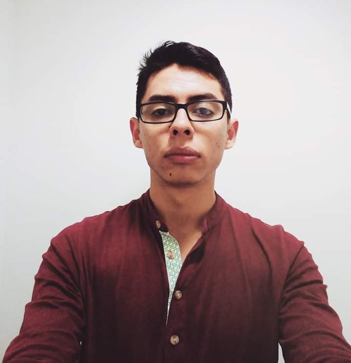 Alejandro - ID: 272784