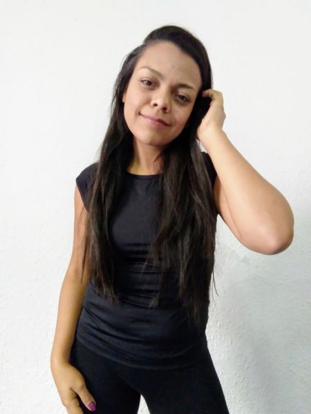 Alejandra - ID: 282120