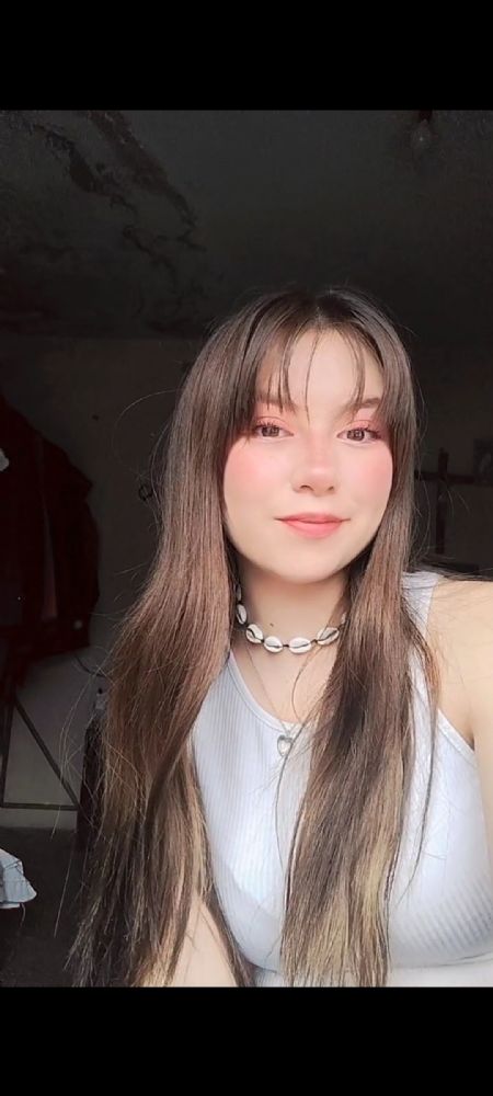 Gabriela - ID: 299799
