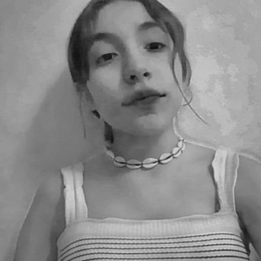 Natalia - ID: 307639