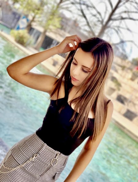Daniela - ID: 309925