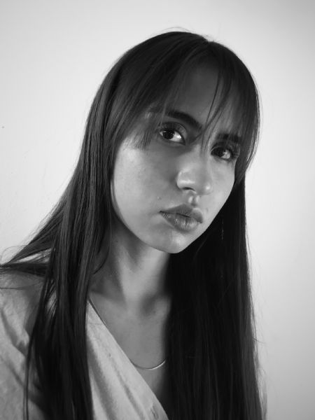 Laura Yanitzizin - ID: 314968 - 607749