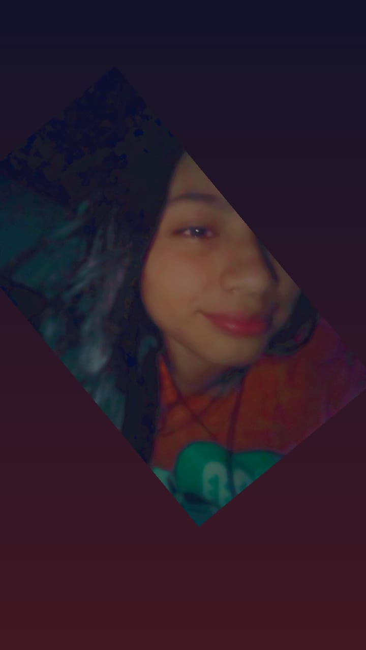 Edith - ID: 318250