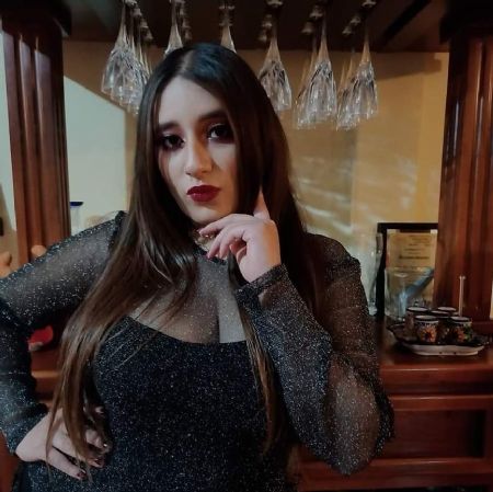 Nayeli - ID: 319747