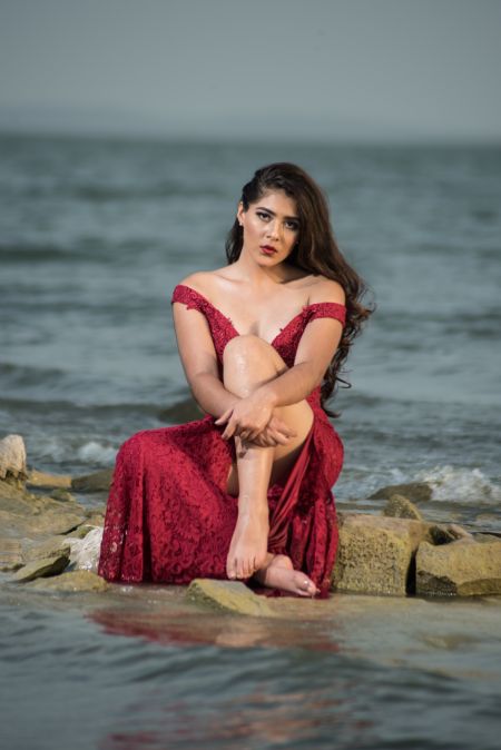 Yessenia Scarleth - ID: 320426 - 614585