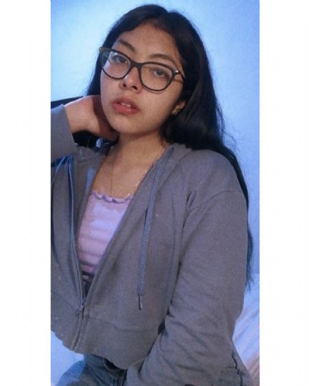 Aylin - ID: 320853