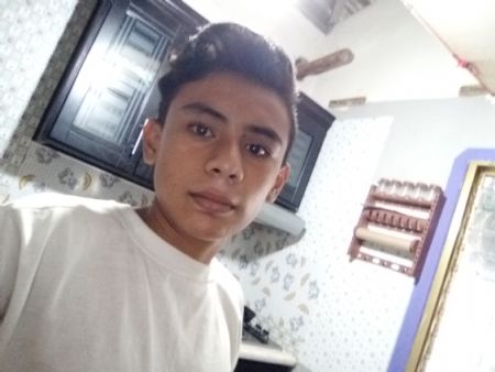 Alejandro - ID: 324215 - 619794