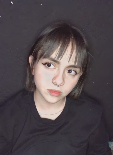 Sophia - ID: 330977