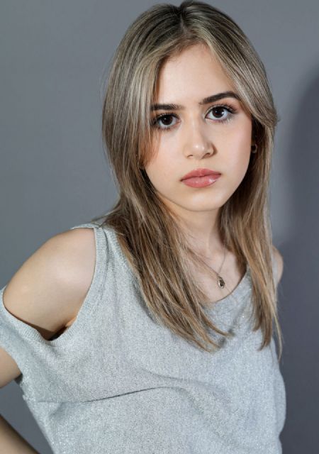 Ximena - ID: 352669