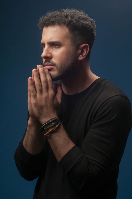 Juan, 33 Años – Profesional actor/actriz y cantante