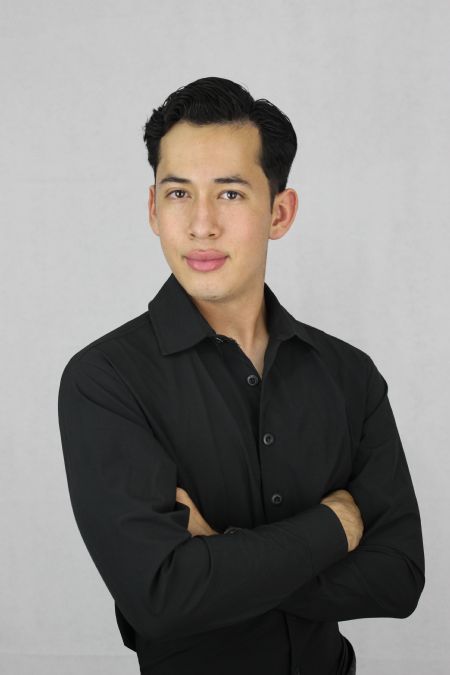 Julián - ID: 366231 - 854821