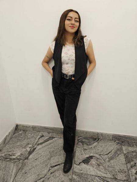 Ximena - ID: 370559