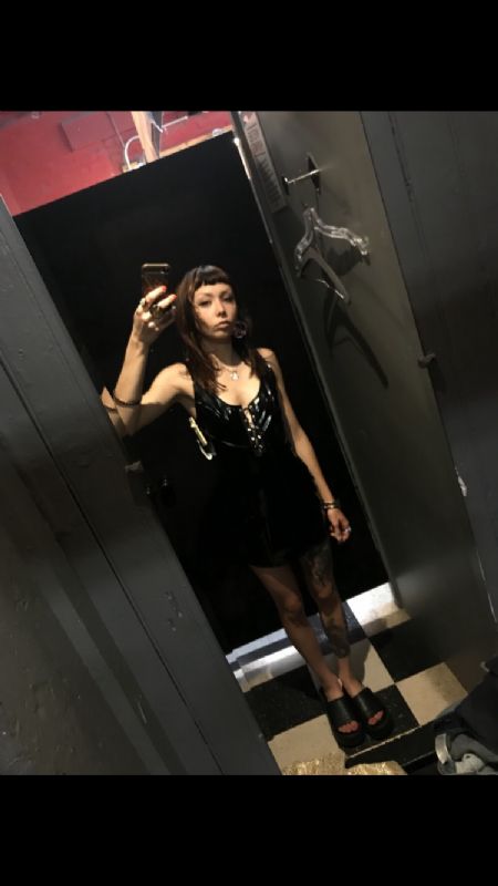 Elena - ID: 383090