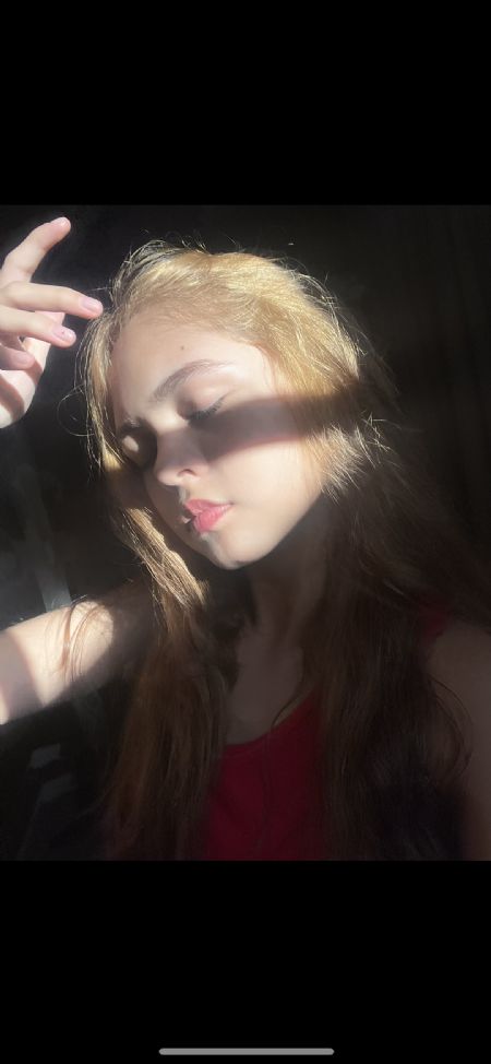 Andrea - ID: 411329 - 742610
