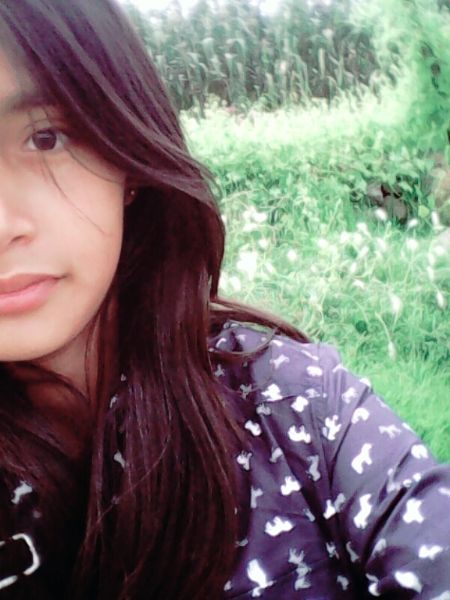 Kenia Naomi - ID: 50060