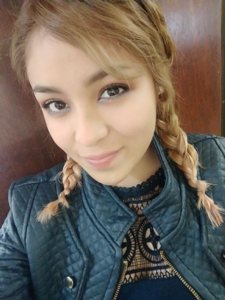 Daniela - ID: 50340 - 447639