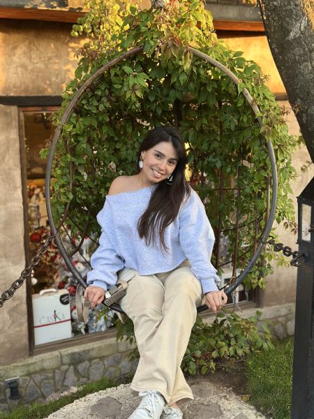 Michelle Andrea - ID: 572241
